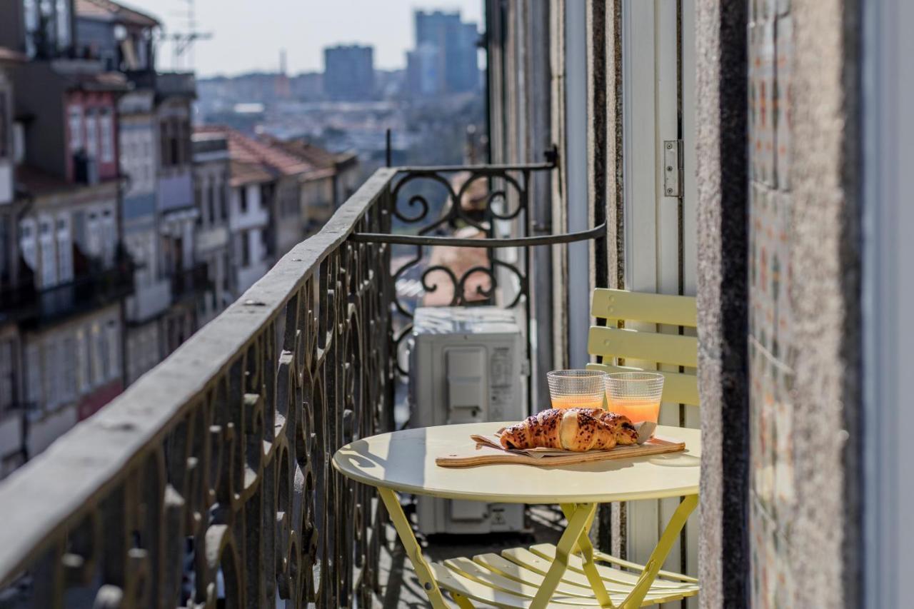 Virtudes Flat W/ Ac & Balcony By Lovelystay Porto Exterior foto